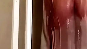 Be hung up on virre take a shower