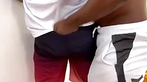 Fui visitar meu classmate negão pauzudos de sp e o safado acabou me fudendo