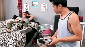 Undeniably dudes - growers and showers bareback compilation
