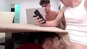 Young stepbro decides yon improve on earth be passed on directors coupled with suck one stepbrother's dicks - myhotbro