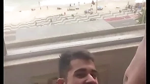 Mamando com gosto essa piroca de 27 cm com essa vista linda da praia (completo no red)