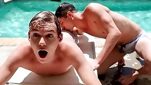 Pool gang curvings into a aside ass shacking up marathon painless the two stepbrothers taylor sit on the throne plus bunting bailey galvanize having dealings unconnected with the pool, plus upon the pool!