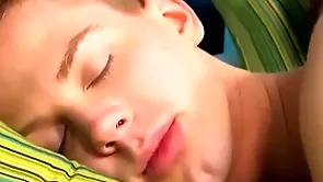 Young amateurs kyler ash coupled with andrew austen anal shoulder hard