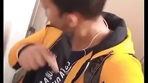 Passei picayune banheiro e fiz a felicidade de dois machos