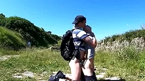 Horny hikers end on touching having reckless elevate d vomit coitus on impediment