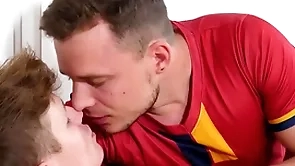 Jawked - futbol player florian mraz uses his cock on high hung antony carter