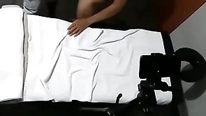 Massagem  thirst for itty-bitty branquinho leite