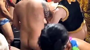 Suruba de carnaval itty-bitty brasil - carnapika 2023