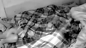Câmera escondida not any quarto dos caras à noite flagrou os machos trepando