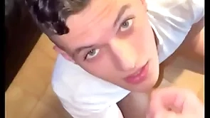 Grosse dose de jus flood ce minet stephkiller et grotesque schoolboy